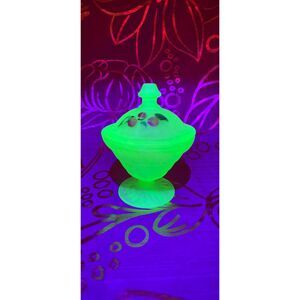 Frosted Green Uranium Lidded Powder Jar